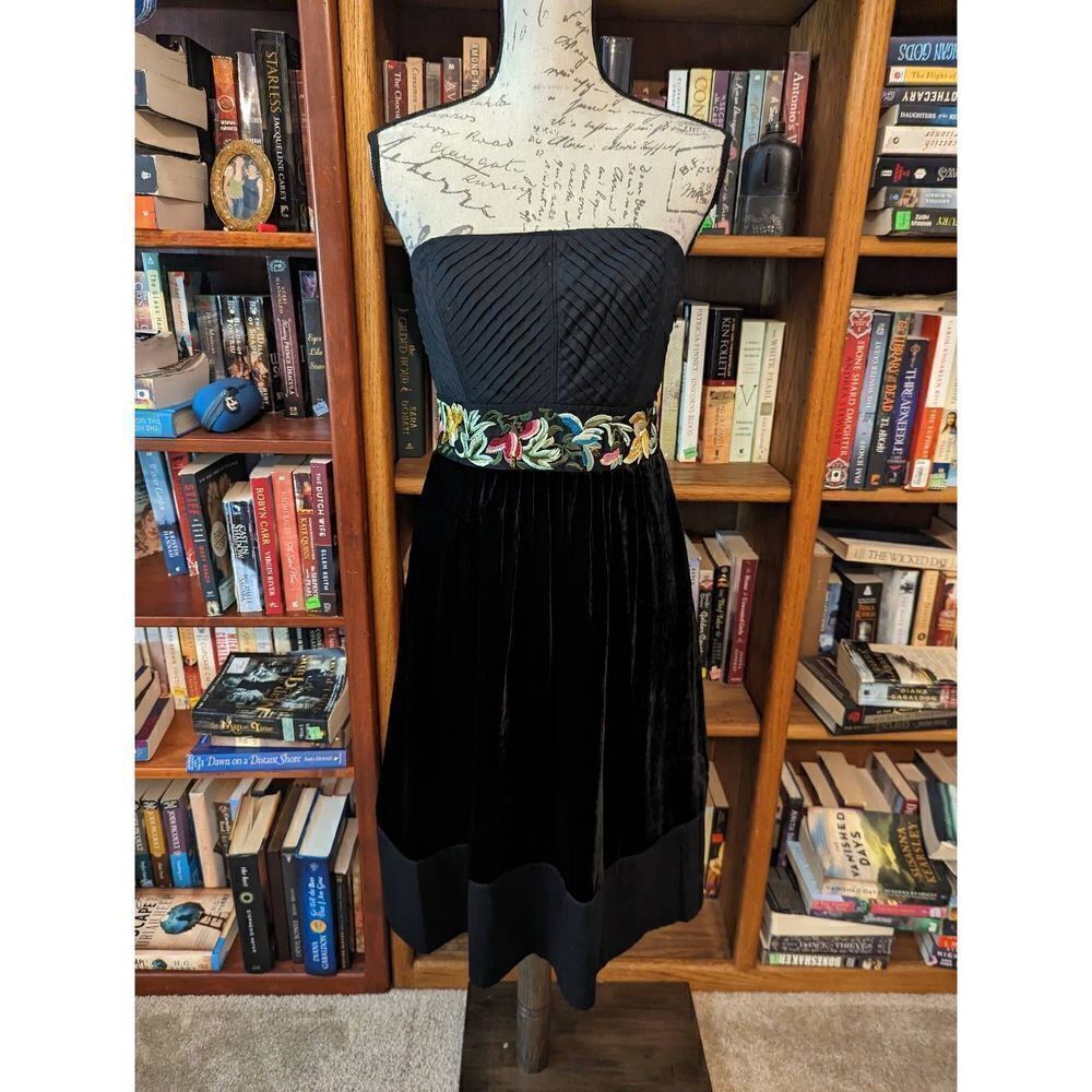 FLOREAT anthropologie enchanted evening velvet embroidered strapless dress